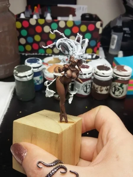 A Dark Skinned Flower Witch? Don't mind if I do! Golden tan for the highlights and chocolate brown and purple for the shadows. Rainbow of color. I love it!